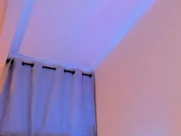 Leena_q  live sex cam