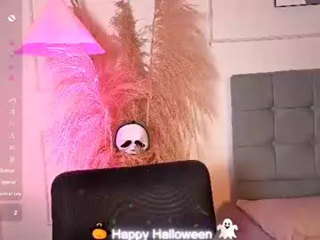 Naia_cruzz  live sex cam