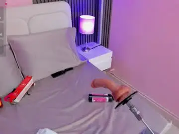 Clawdeen__wolf  live sex cam