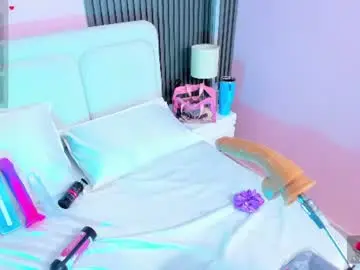 Clawdeen__wolf  live sex cam