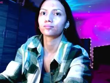 Holy_juli2  live sex cam