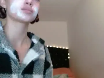 Holy_juli2  live sex cam