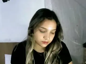 Lilly_ocean22  live sex cam