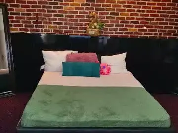 Megansin69  live sex cam