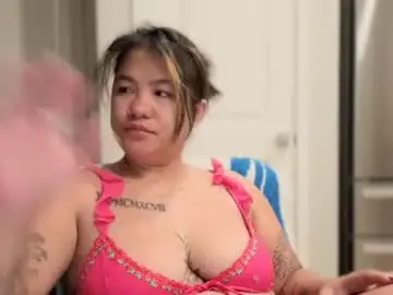 Momgoeswild  live sex cam