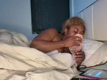 Mskitty000  live sex cam