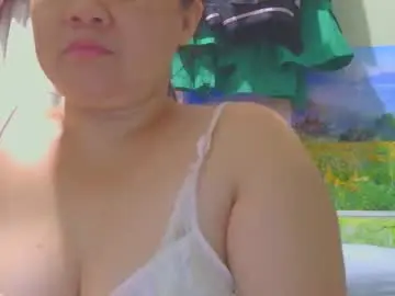 Prettynhing  live sex cam