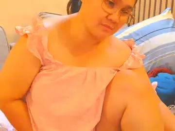 Prettynhing  live sex cam