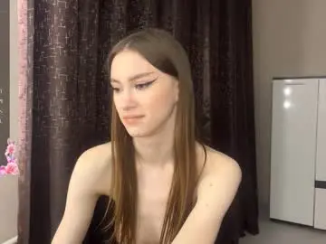 Trishaawbrey  live sex cam