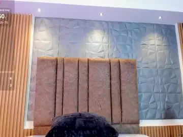 Venus_cooperr  live sex cam