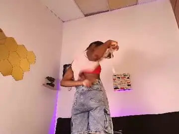 Zoeedreams  live sex cam