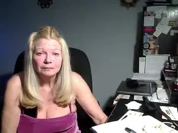 1xtrahornyone  live sex cam