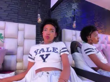 Afroditagreenn  live sex cam