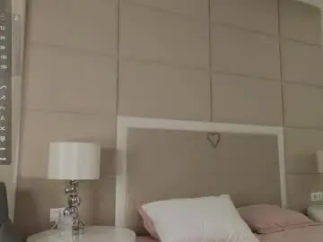 Calypsian  live sex cam