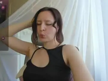 Iris_crispy  live sex cam