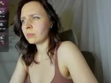 Iris_crispy  live sex cam