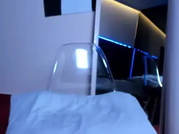 Mazeekiin  live sex cam