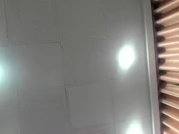 Mazeekiin  live sex cam