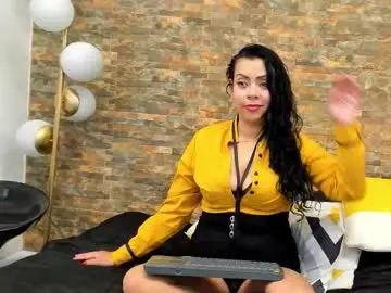 Thaliiasaenz  live sex cam