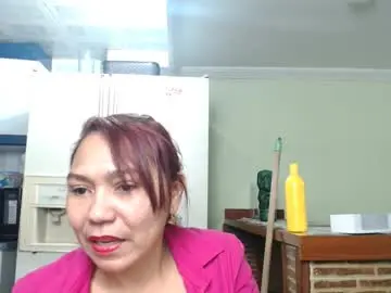 Dannamomcerrat  live sex cam