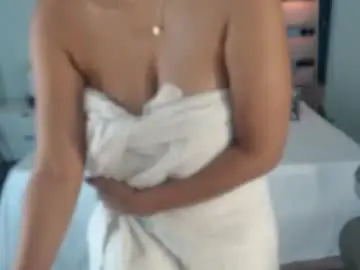 Ebony_hills  live sex cam