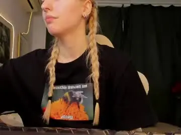 Fire_moth  live sex cam