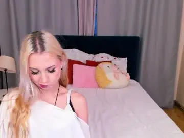 Karolina_brand  live sex cam
