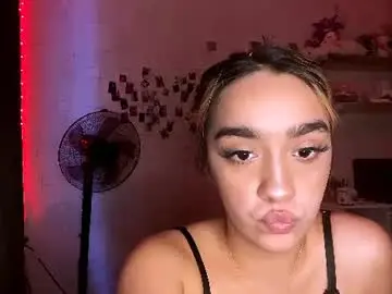 Kellyleinonen  live sex cam