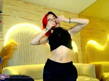 Moon_red_r  live sex cam