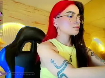 Moon_red_r  live sex cam
