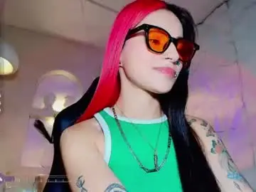 Moon_red_r  live sex cam