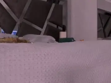 Radiant_naomi  live sex cam
