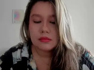 Sarasmith19  live sex cam