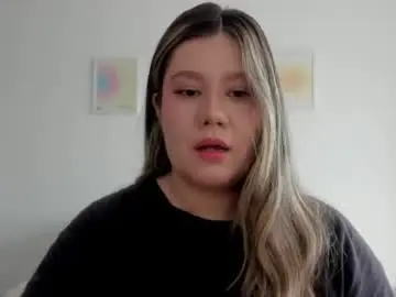 Sarasmith19  live sex cam