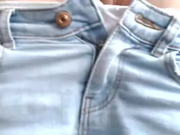 Single_fox_4u  live sex cam