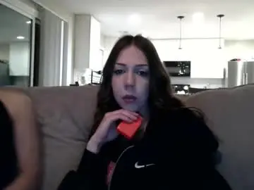 Weakk4renia  live sex cam