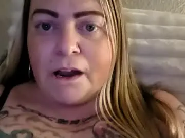 Bigblueeyesmomma  live sex cam