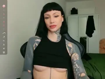 Dgtlgrl  live sex cam
