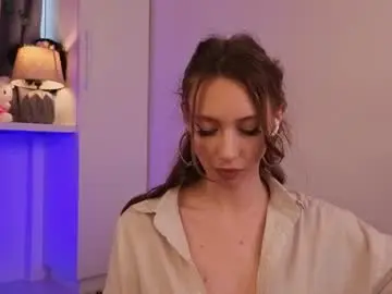 Elfiecollins  live sex cam