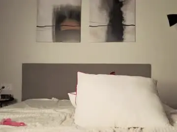Elfiecollins  live sex cam