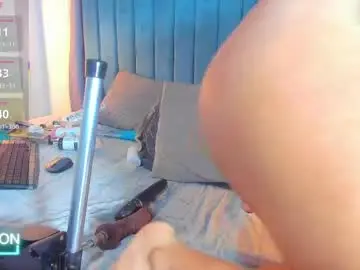Lunasmile69  live sex cam
