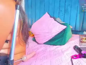 Lunasmile69  live sex cam