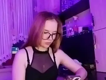 Moomlife  live sex cam