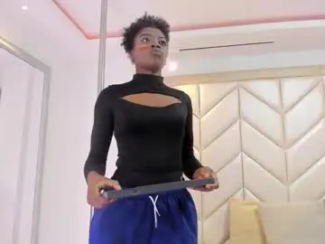 Nalaroux  live sex cam