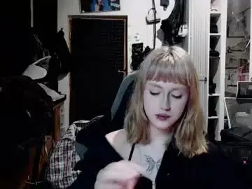 Nichelleuseted  live sex cam