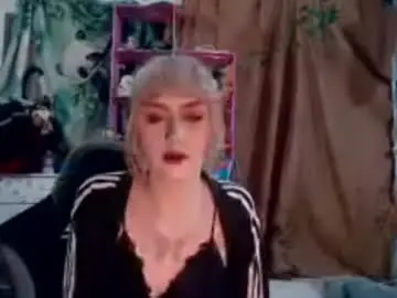 Nichelleuseted  live sex cam