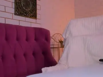Tinadavil  live sex cam