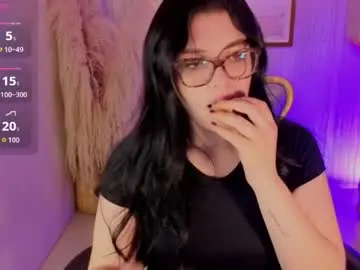 Caroline_1s  live sex cam
