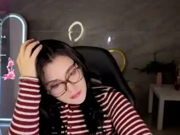 Caroline_1s  live sex cam
