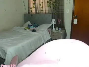 Matilde27  live sex cam